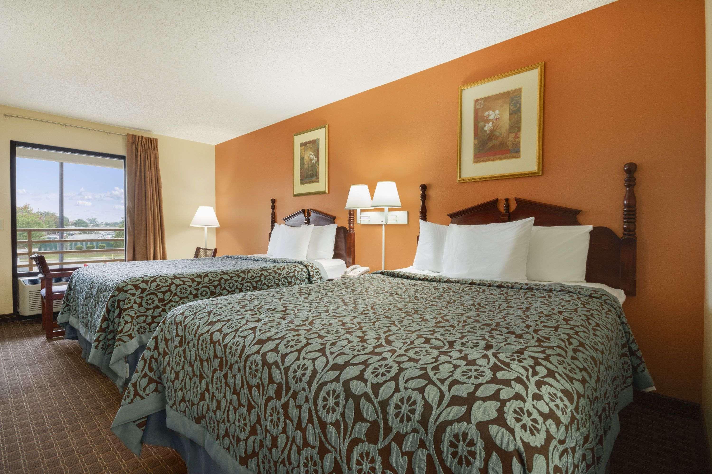 Days Inn By Wyndham Atlanta Stone Mountain Extérieur photo